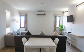 โรงแรม คาร์เนชั่น เรสซิเด้นท์